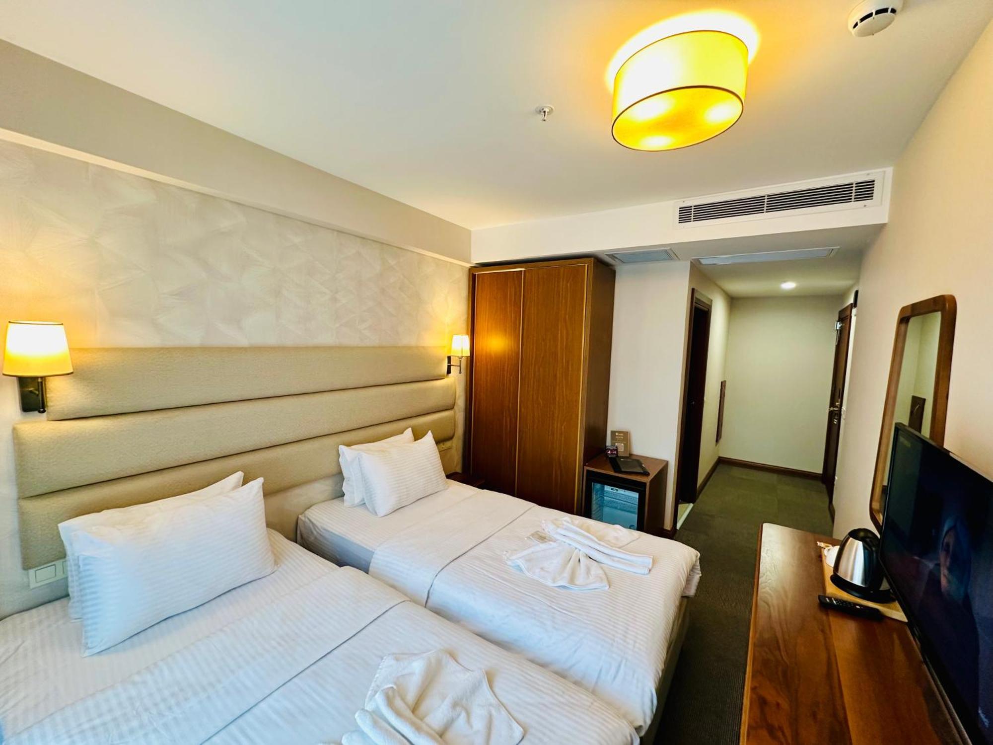 Istanbul Midpoint Hotel מראה חיצוני תמונה
