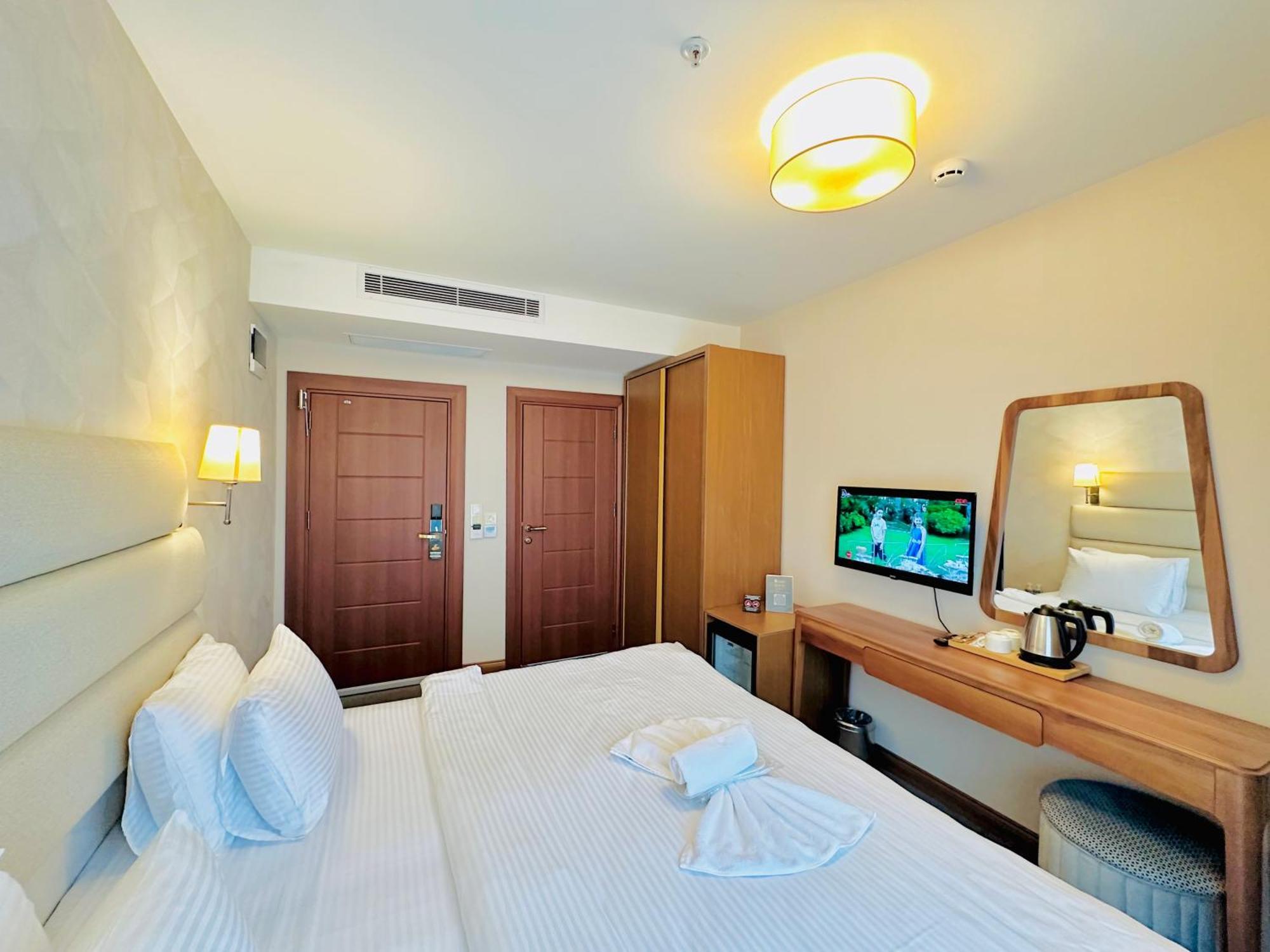 Istanbul Midpoint Hotel מראה חיצוני תמונה